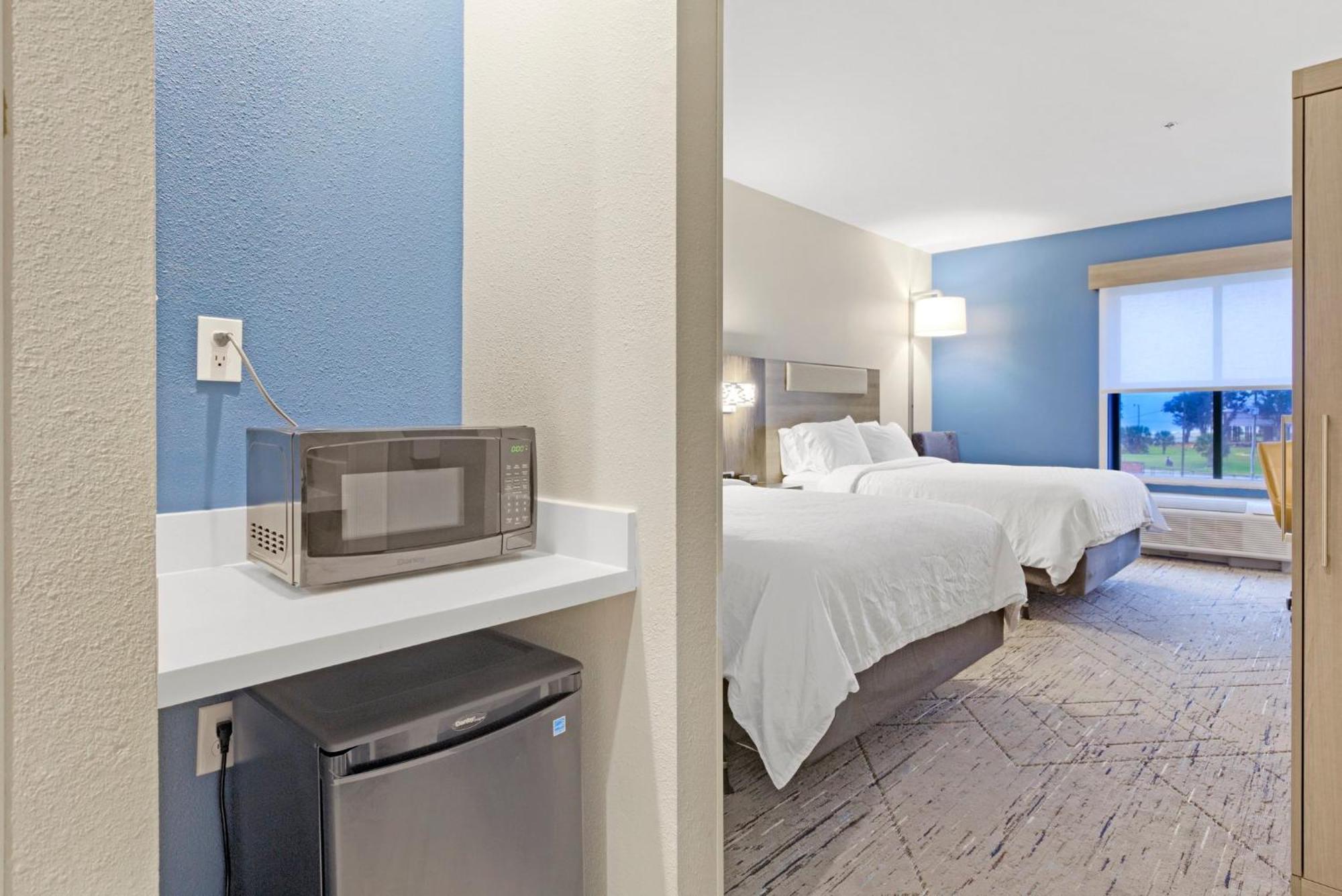 Holiday Inn Express - Gulfport Beach By Ihg ภายนอก รูปภาพ